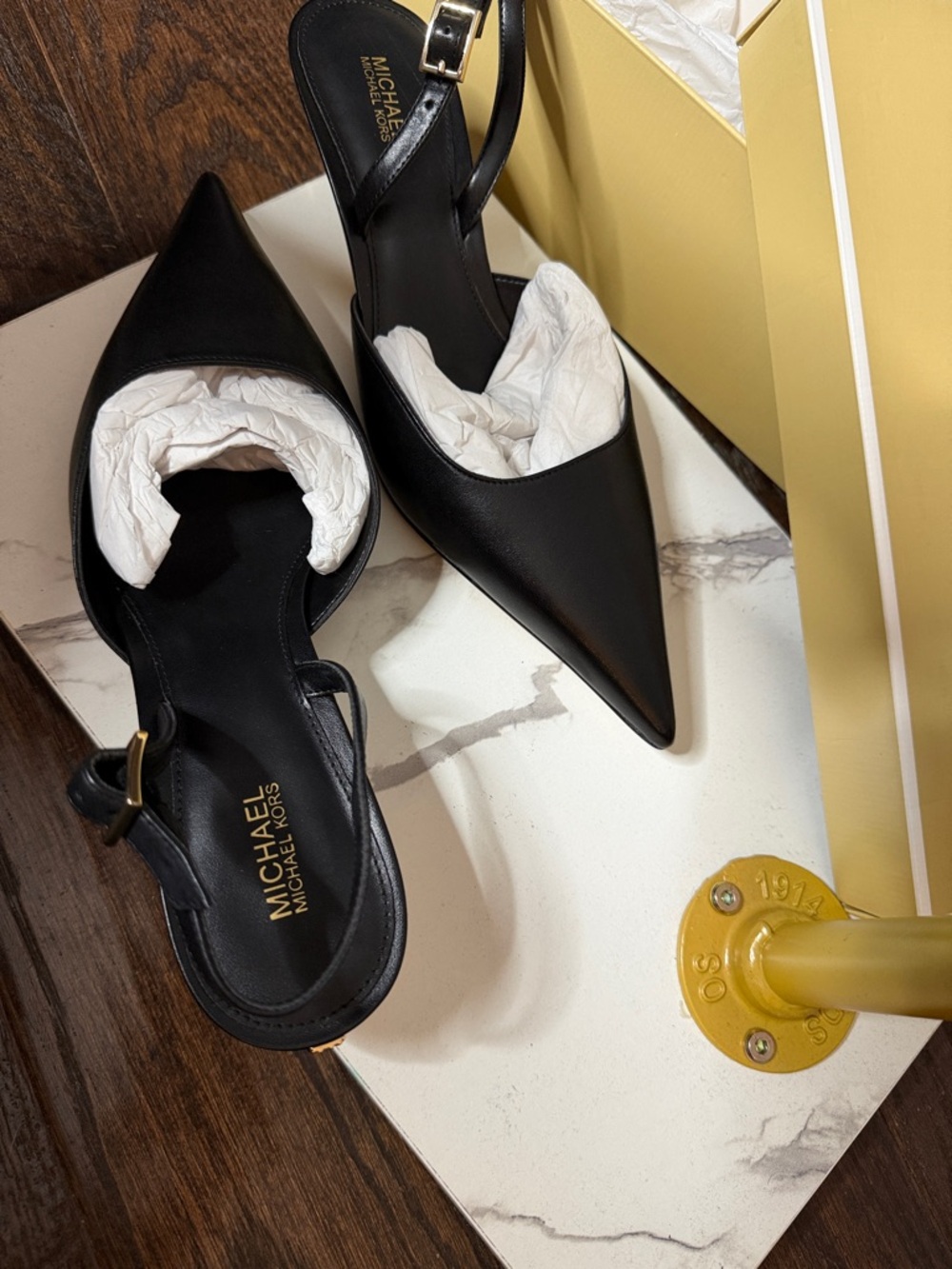 Michael Kors Black Pointed Slingback Kitten Heels - Picture 3 of 4
